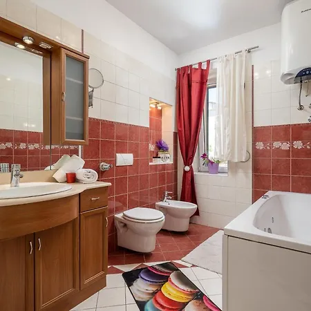 Beach Lux Apartment