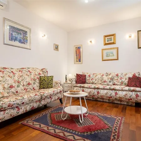 Apartment Beach Lux Split
