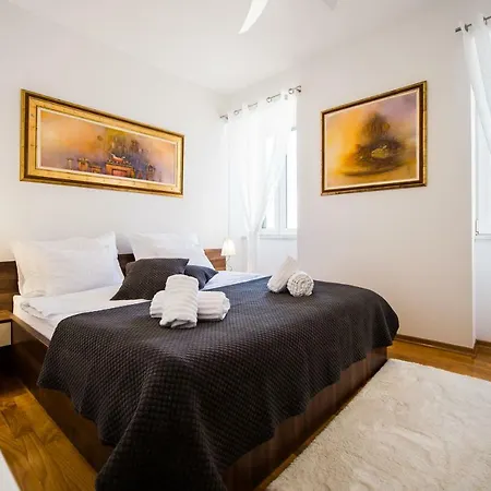 Beach Lux Apartment *