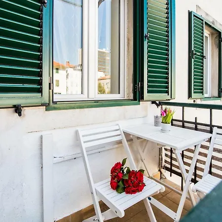 Beach Lux Apartment